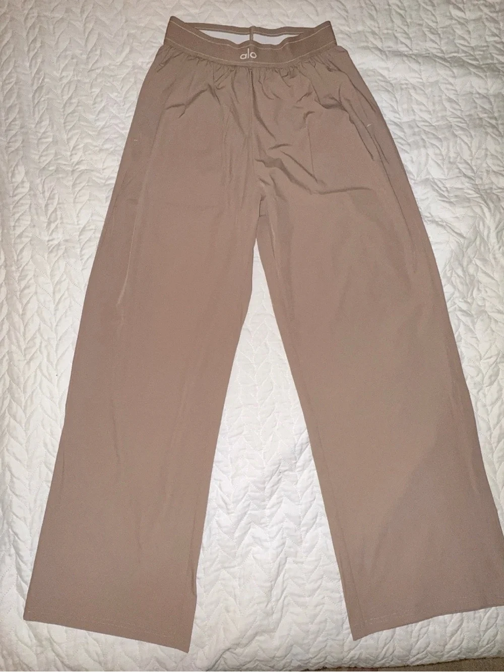 ALO Yoga Women's Wide Leg Lounge Pants - Tan Color